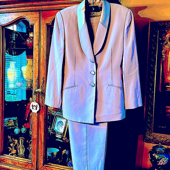 EUC Elegant&Classic Madison Style Saville.
BeautifullyTailoredSoftBlueishGrey10P - Picture 3 of 13